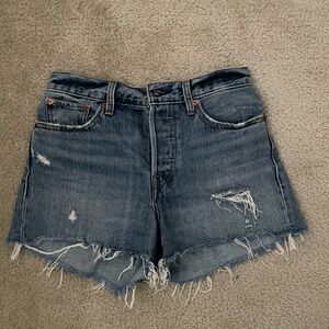 Levi’s Wedgie Shorts Size 27